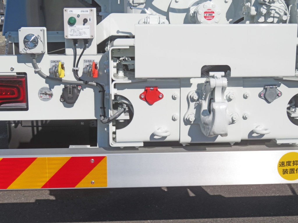 コネクター接続部の状態です。|三菱 スーパーグレート 2KG-FV80VYPの写真15