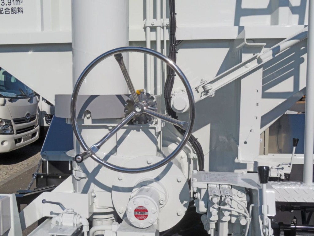 上物操作ハンドルの状態です。|三菱 スーパーグレート 2KG-FV80VYPの写真16