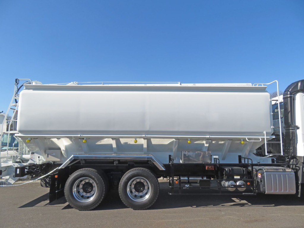 タンクの状態です。|三菱 スーパーグレート 2KG-FV80VYPの写真23