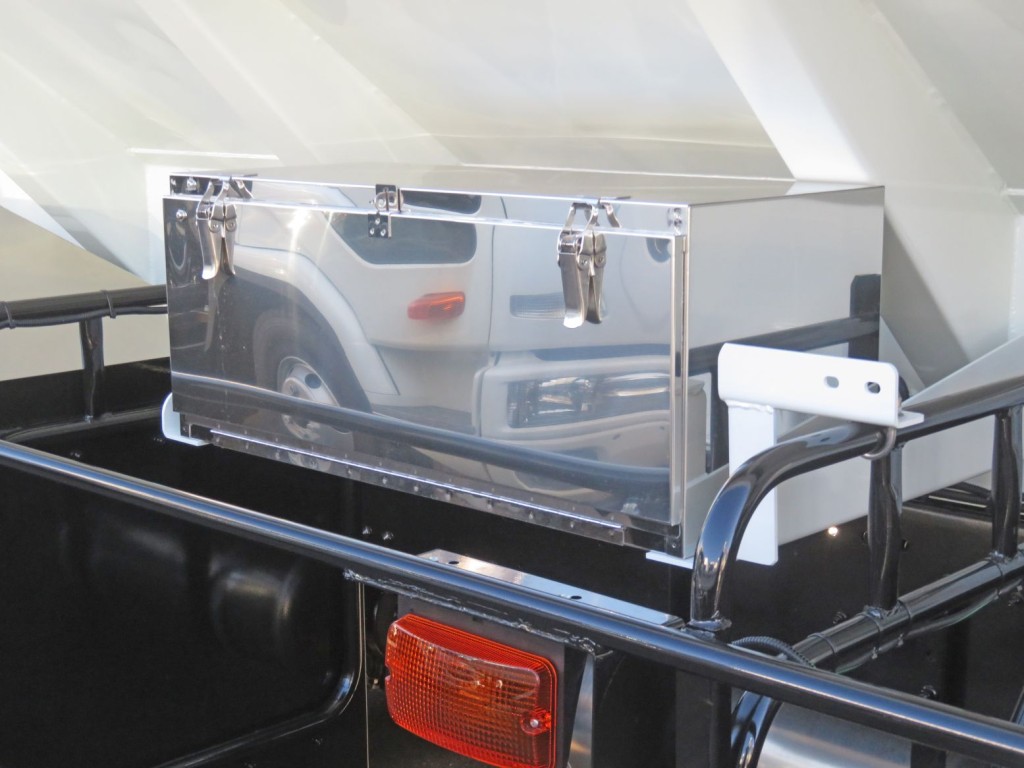 工具箱付きです。（ステンレス製です）|三菱 スーパーグレート 2KG-FV80VYPの写真27