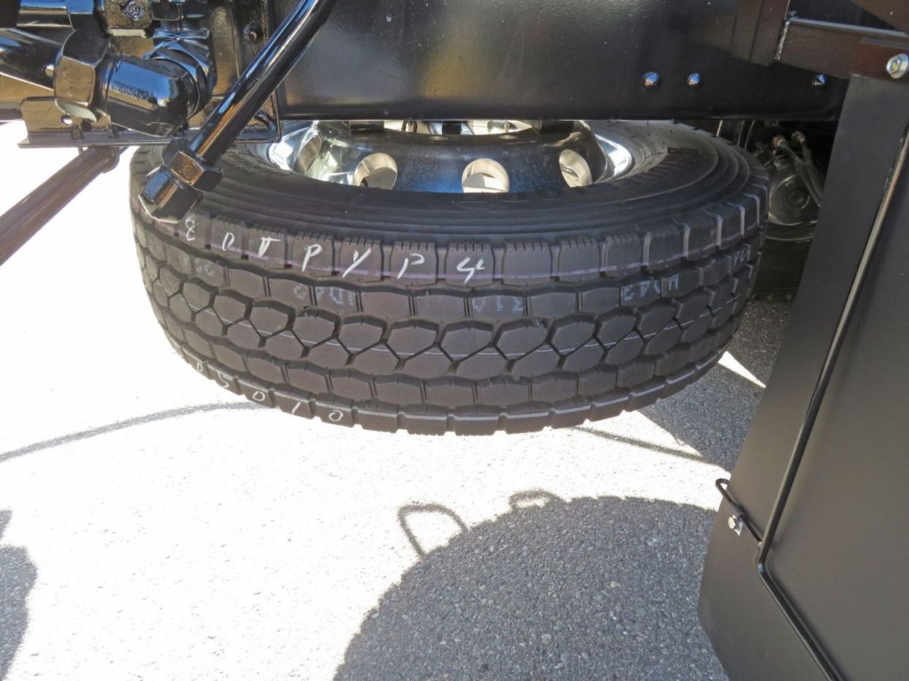 スペアタイヤ付きです。|三菱 スーパーグレート 2KG-FV80VYPの写真29