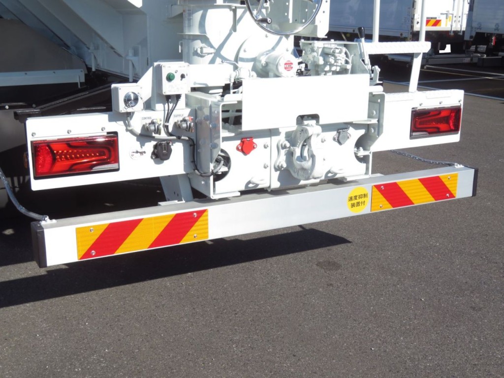 テールランプはLEDテールです。|三菱 スーパーグレート 2KG-FV80VYPの写真30