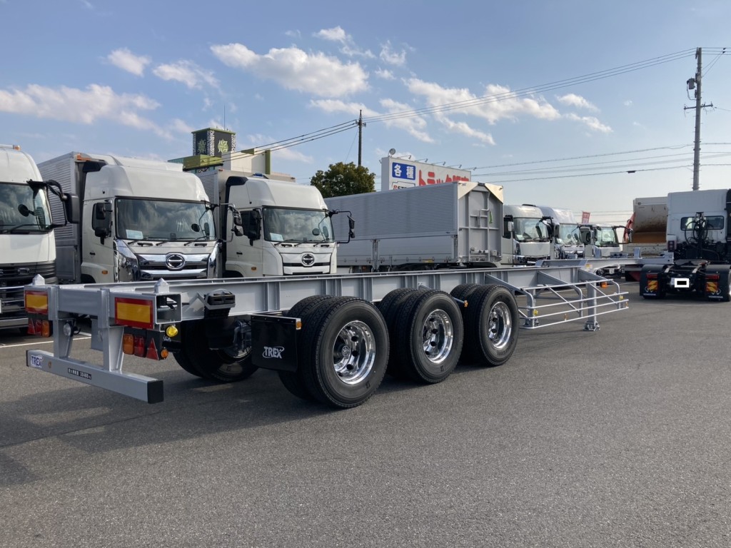 アルミホイール付きの40Fエアサス海コントレーラーです。(リフトアクスル付き)|トレクス CTB34004の写真2