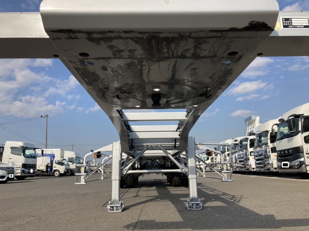 キングピン周りと下回りの状態です。|トレクス CTB34004の写真12