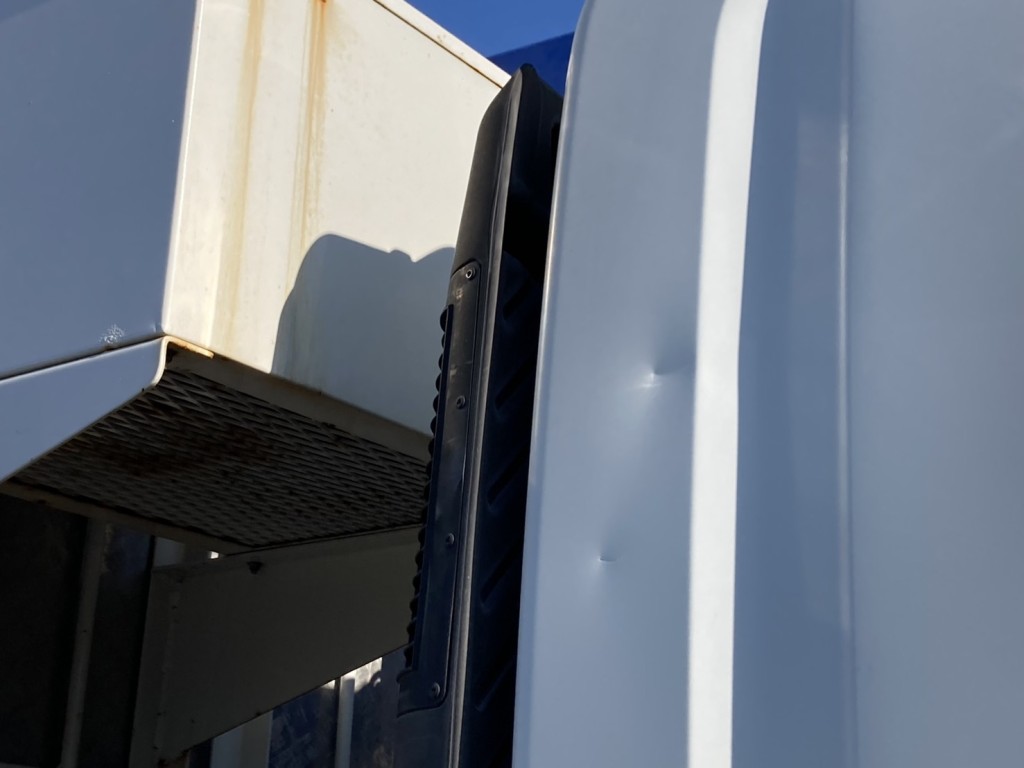 いすゞ フォワード LPG-FTR90S2の写真40