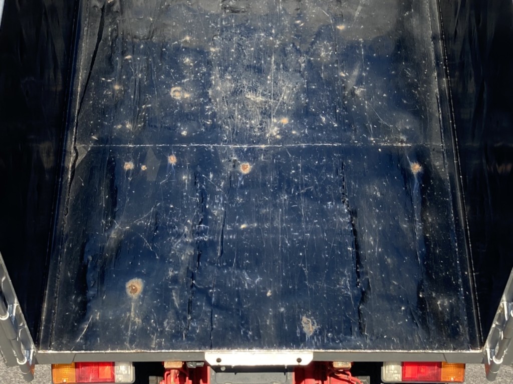 床後方の状態です。|日野 デュトロ 2RG-XZU600T(2WD)の写真19