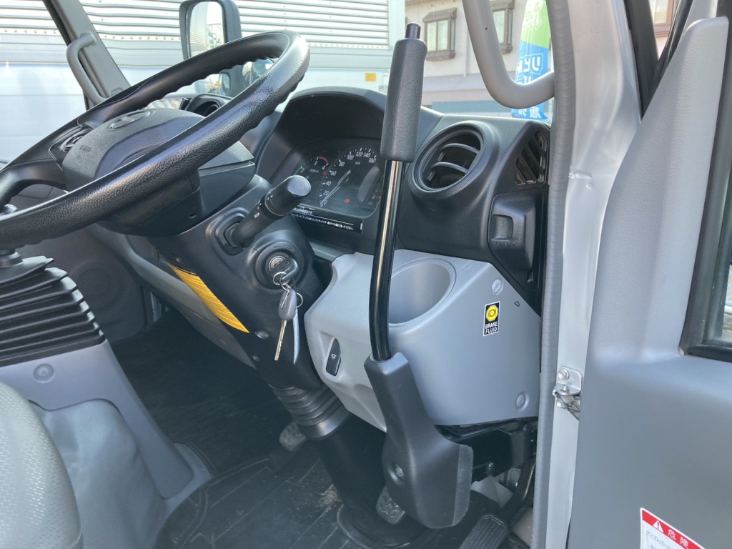 ダンプレバーです。|日野 デュトロ 2RG-XZU600T(2WD)の写真41