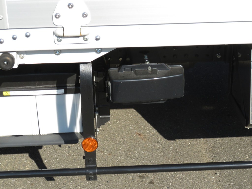 三菱 キャンター 2PG-FEB90(2WD)の写真7