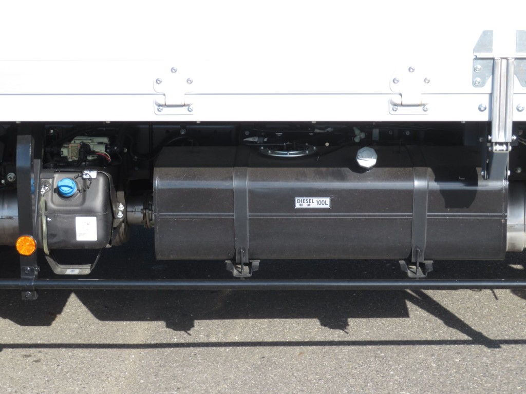 三菱 キャンター 2PG-FEB90(2WD)の写真14