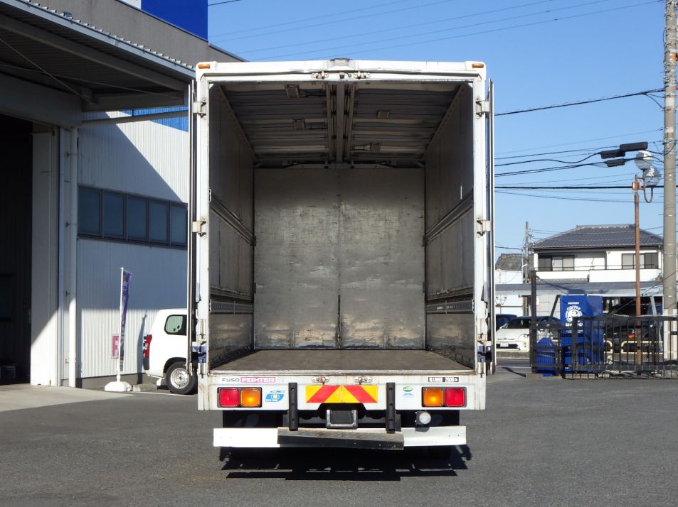 荷台全体の状態です。|三菱 ファイター TKG-FK64F(2WD)の写真9