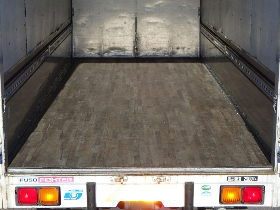 床板の状態です。|三菱 ファイター TKG-FK64F(2WD)の写真10