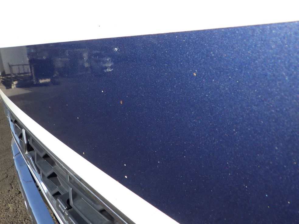 フロントパネルに飛び石キズがあります。|三菱 ファイター TKG-FK64F(2WD)の写真22