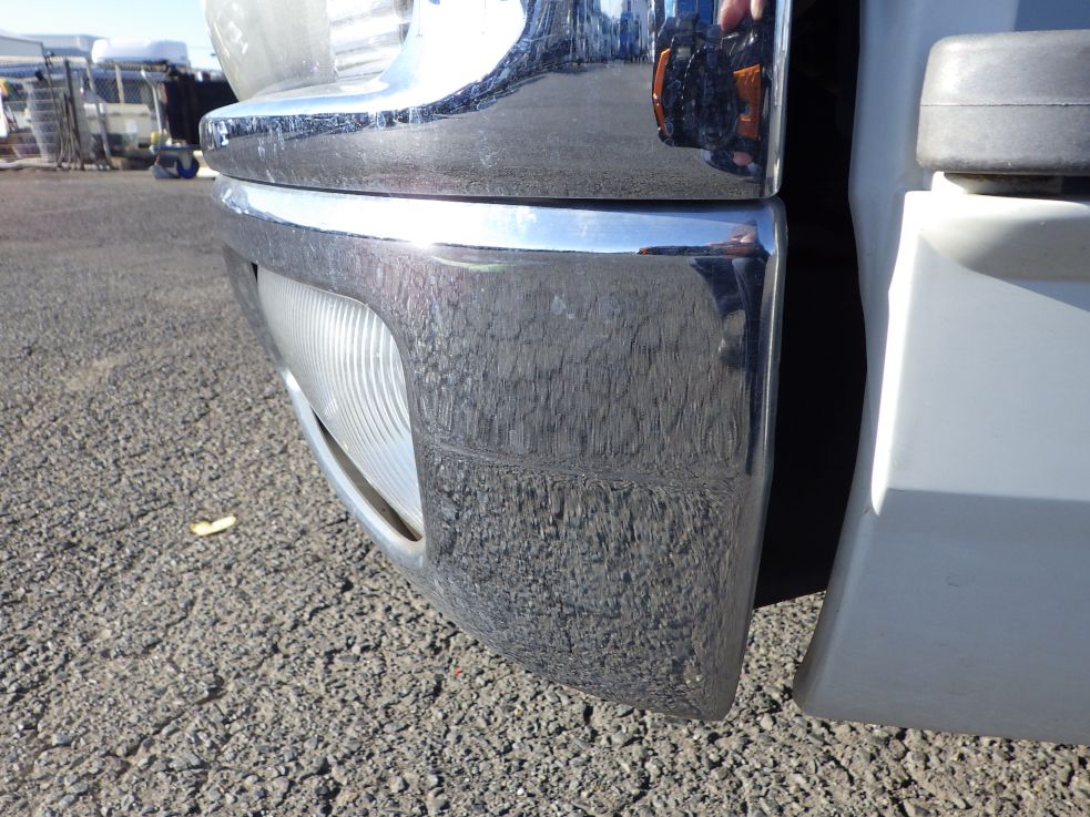 フロントバンパーの助手席側にスレがあります。|三菱 ファイター TKG-FK64F(2WD)の写真23