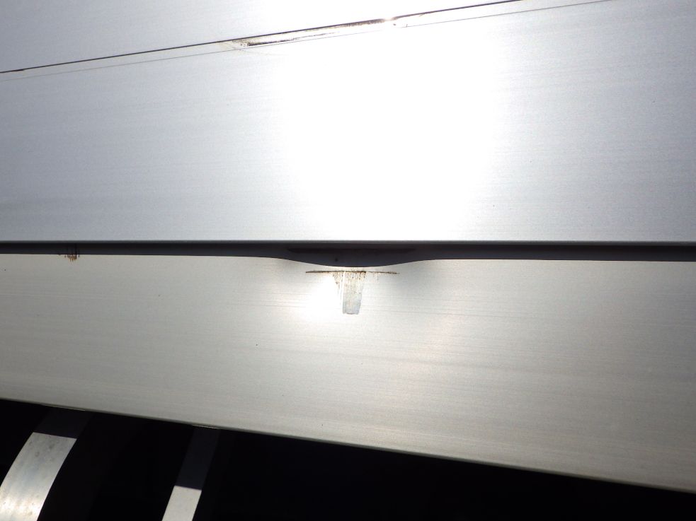 運転席側サイドレールにキズ・ヘコミがあります。|三菱 ファイター TKG-FK64F(2WD)の写真31