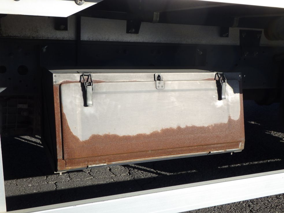 工具箱にサビがあります。|三菱 ファイター TKG-FK64F(2WD)の写真32