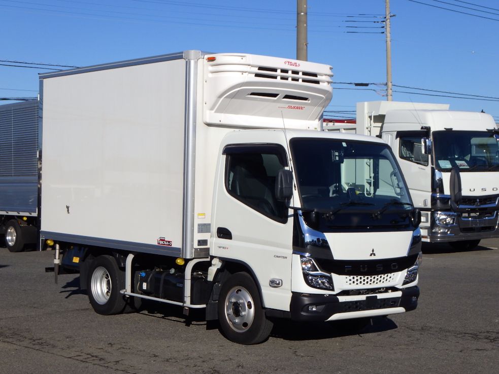 三菱 キャンター 2RG-FEAV0(2WD)の写真2