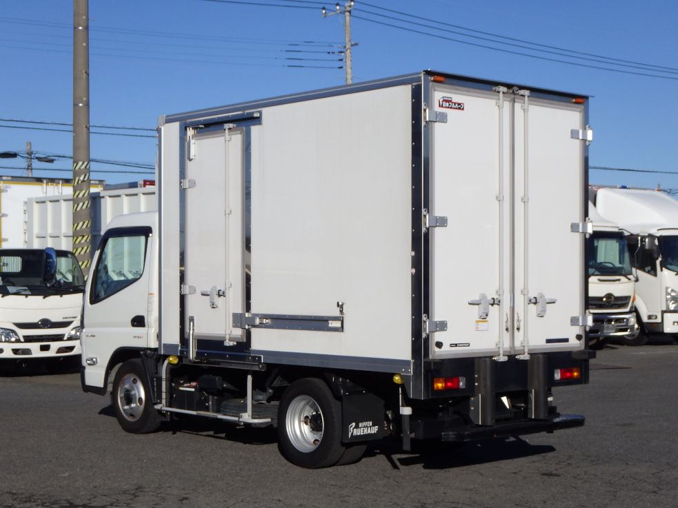 三菱 キャンター 2RG-FEAV0(2WD)の写真3