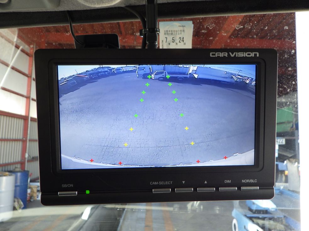 液晶バックモニター付きです。|三菱 キャンター 2RG-FEAV0(2WD)の写真17