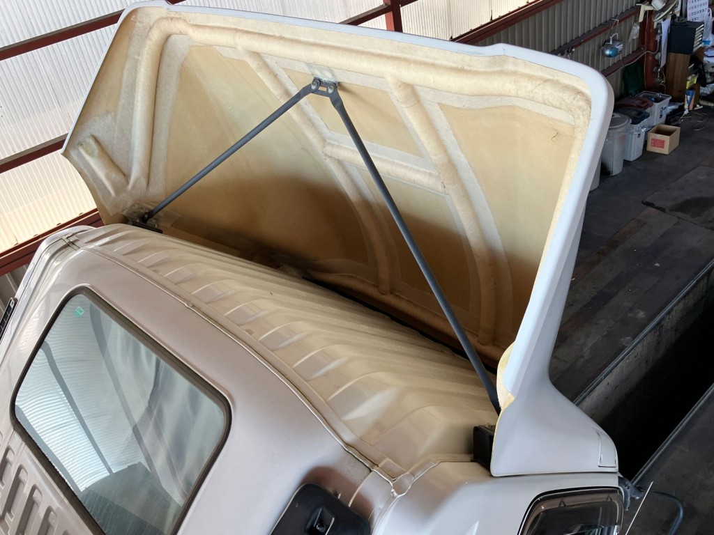 導風板裏側の状態です。|いすゞ フォワード 2RG-FRR90T2(2WD)の写真31