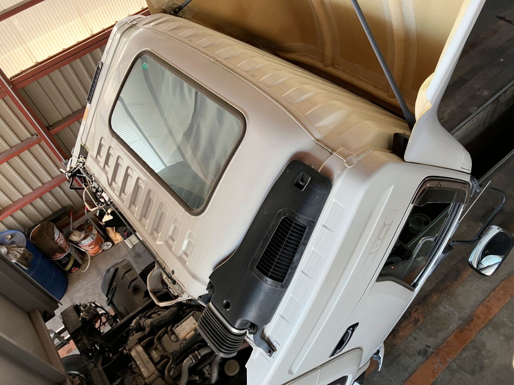 キャブバックの状態です。|いすゞ フォワード 2RG-FRR90T2(2WD)の写真32