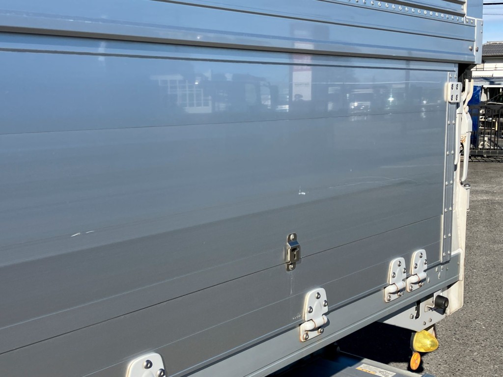 助手席側アオリ後方に擦れキズがあります。|いすゞ フォワード 2RG-FRR90T2(2WD)の写真45