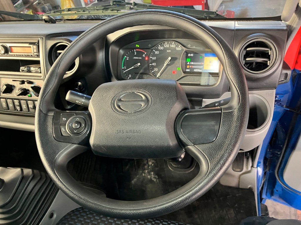 メーター周りの状態です。|日野 デュトロ 2RG-XZU712M(2WD)の写真23