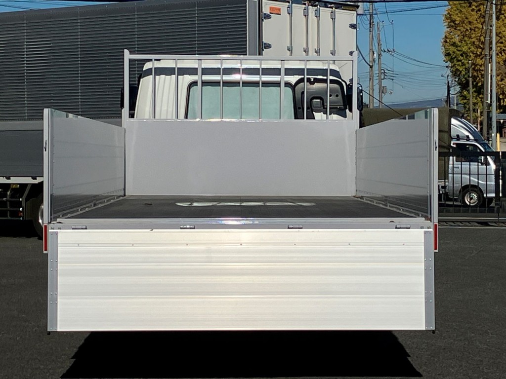 荷台全体の状態です。|三菱 ファイター 2KG-FK62F(2WD)の写真9