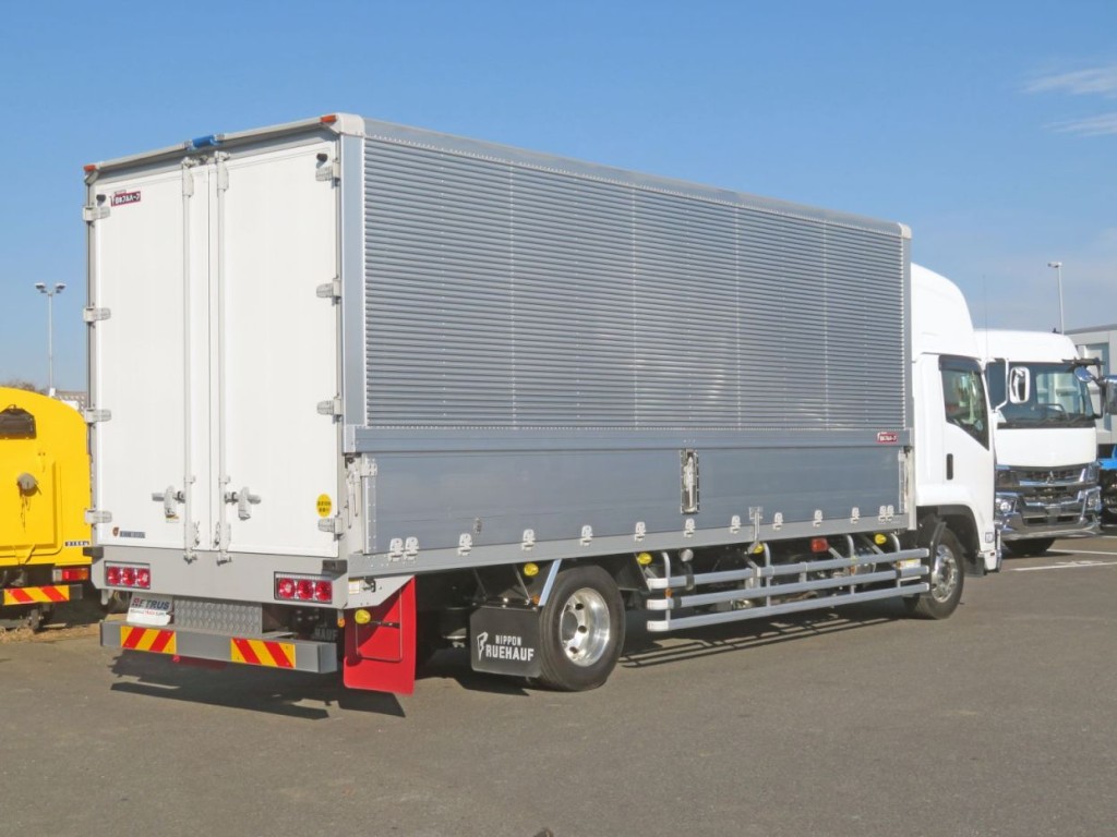 いすゞ フォワード 2RG-FTR90V4の写真4