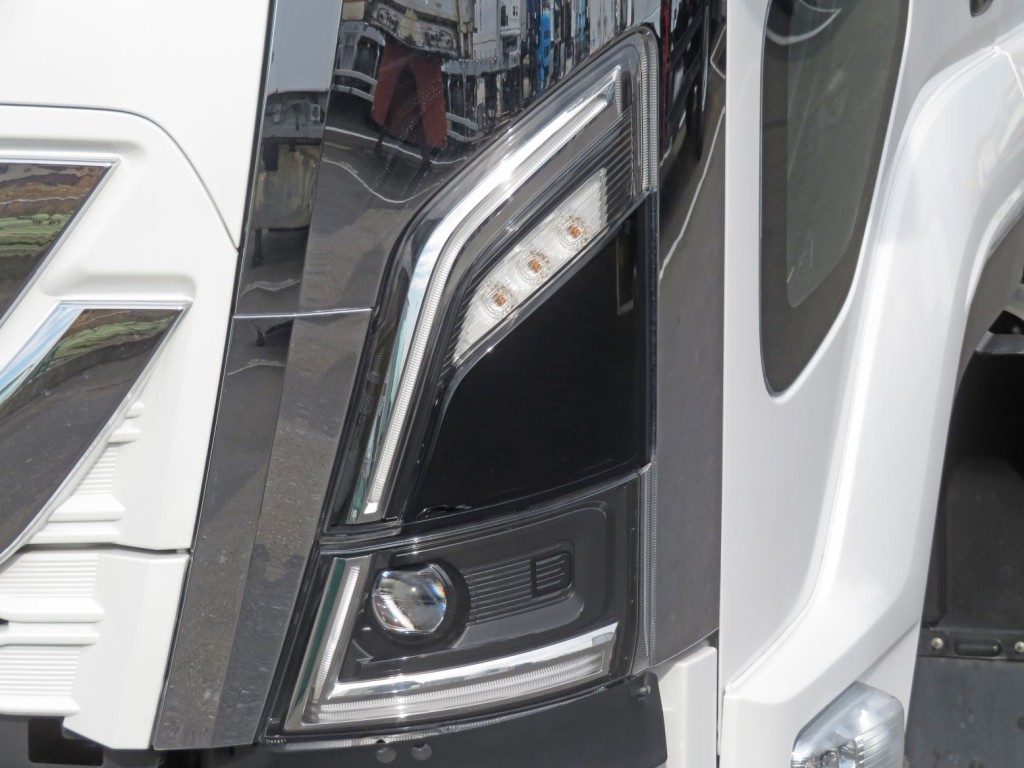 いすゞ フォワード 2RG-FTR90V4の写真12