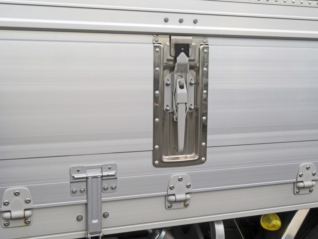 いすゞ フォワード 2RG-FTR90V4の写真14