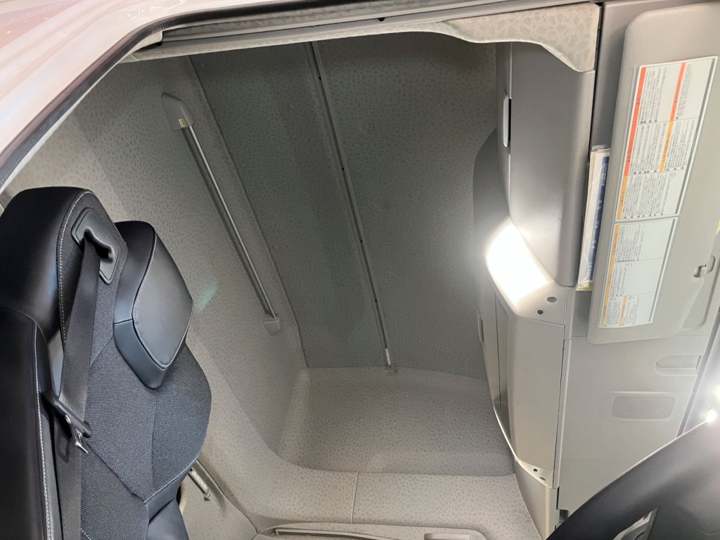 ハイルーフです。|いすゞ フォワード 2RG-FTR90V4の写真6