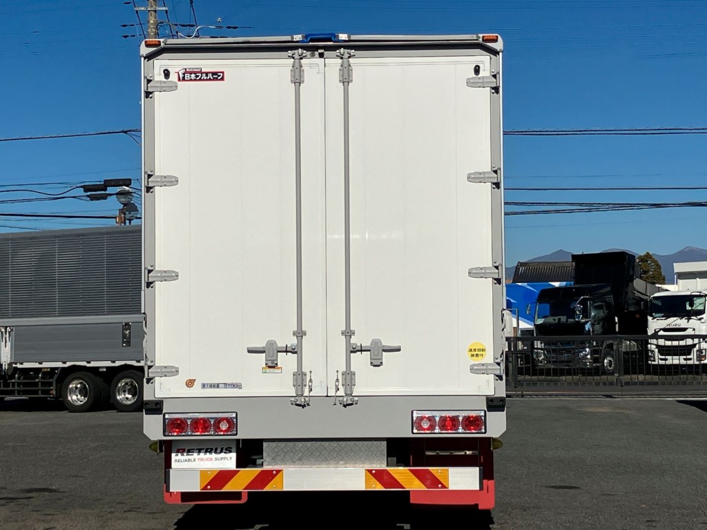 リヤ周りの状態です。|いすゞ フォワード 2RG-FTR90V4の写真8