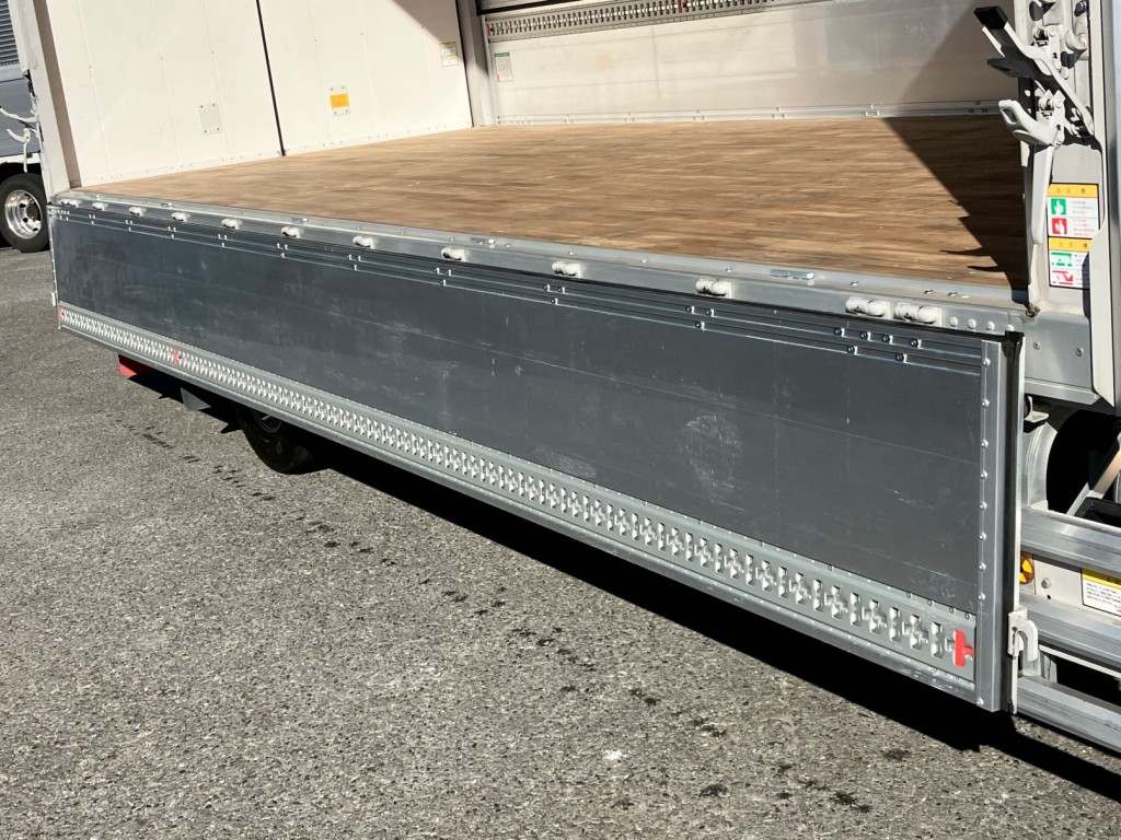 運転席側アオリ内面に擦れキズがあります。|いすゞ フォワード 2RG-FTR90V4の写真39