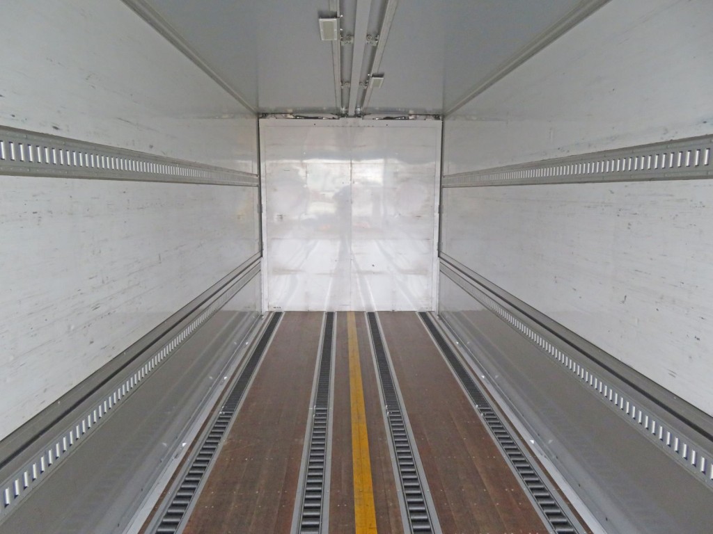 UDトラックス クオン QPG-CG5ZAの写真10