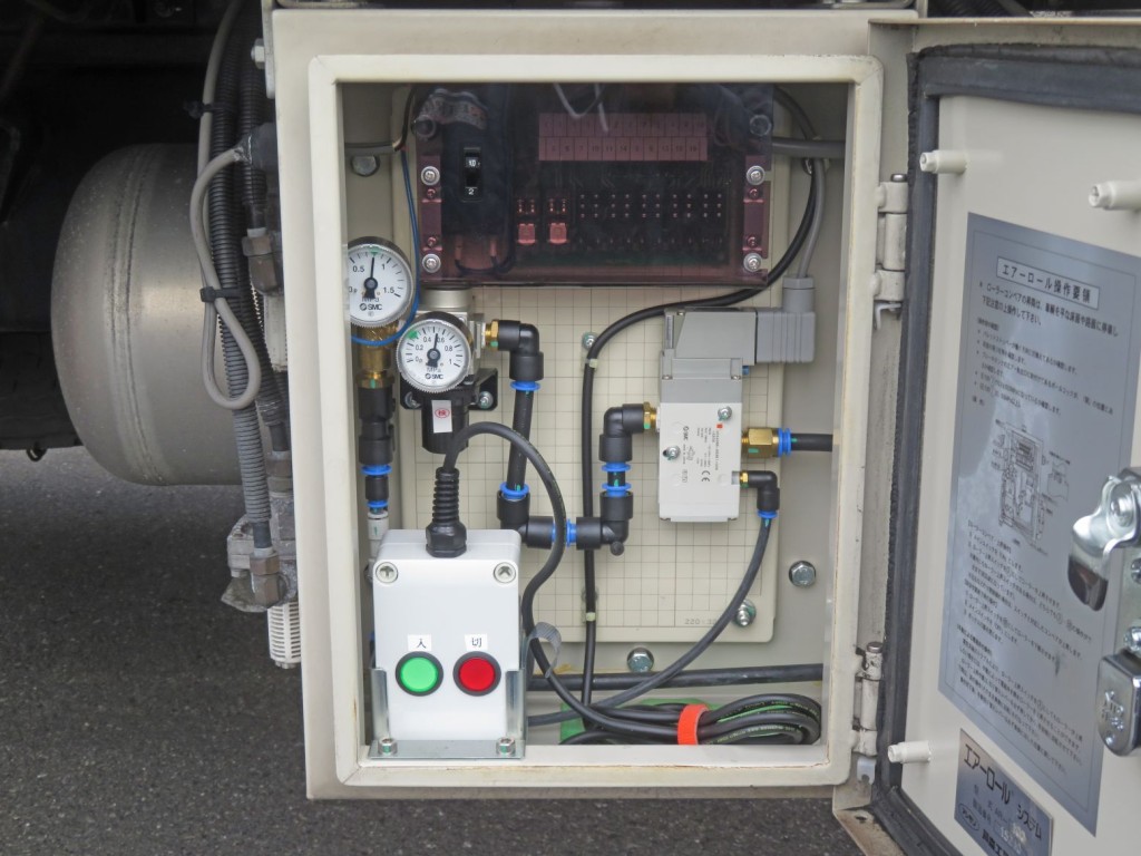 UDトラックス クオン QPG-CG5ZAの写真17