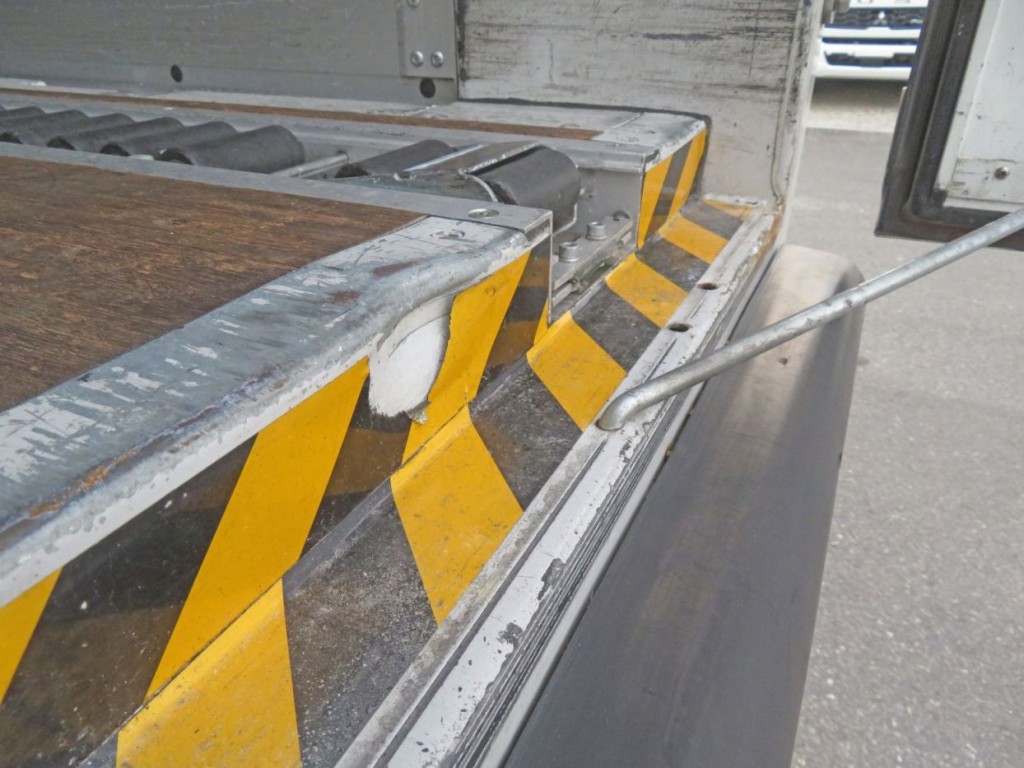 UDトラックス クオン QPG-CG5ZAの写真23