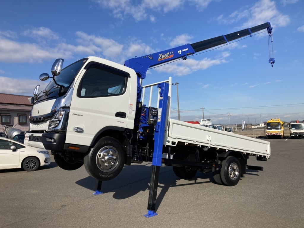 未使用車のキャンターセルフクレーンです。|三菱 キャンター 2PG-FEB80(2WD)の写真1