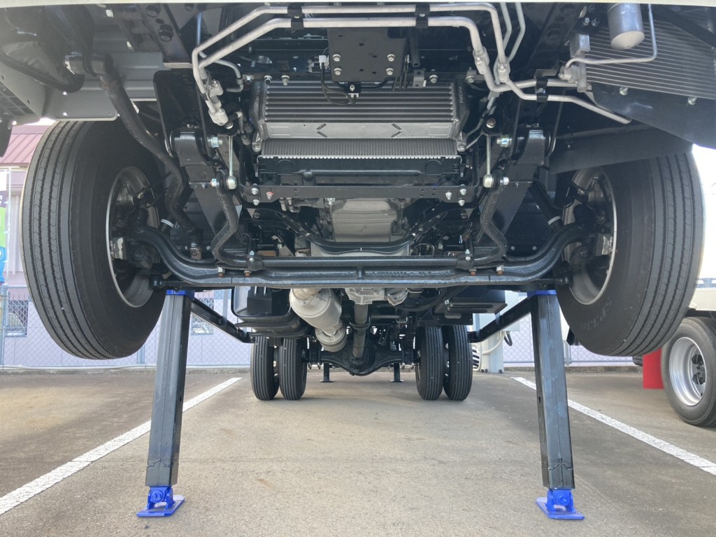 下回りの状態です。|三菱 キャンター 2PG-FEB80(2WD)の写真21