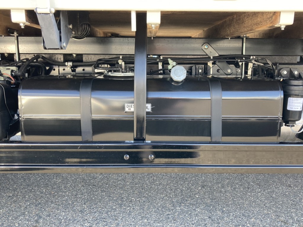 燃料タンクです。|三菱 キャンター 2PG-FEB80(2WD)の写真32