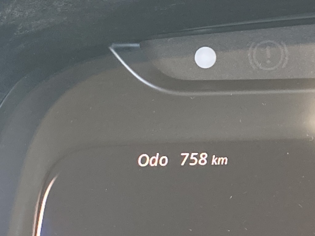 走行メーターです。|三菱 キャンター 2PG-FEB80(2WD)の写真37