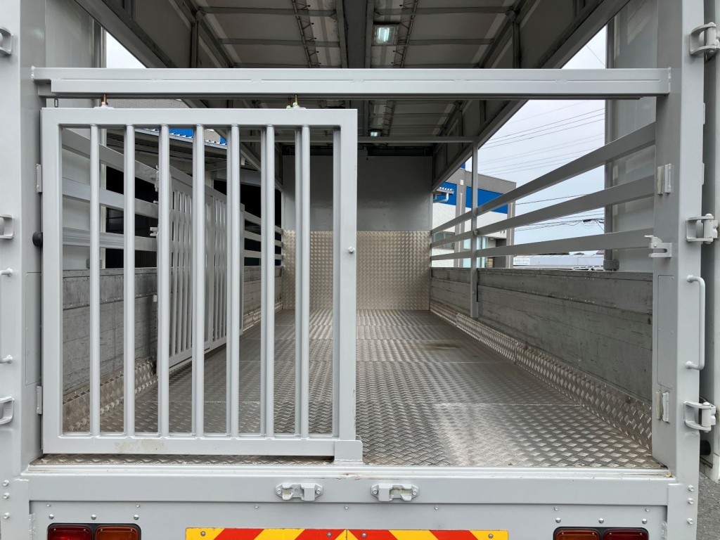 いすゞ フォワード TKG-FRR90S2(2WD)の写真18