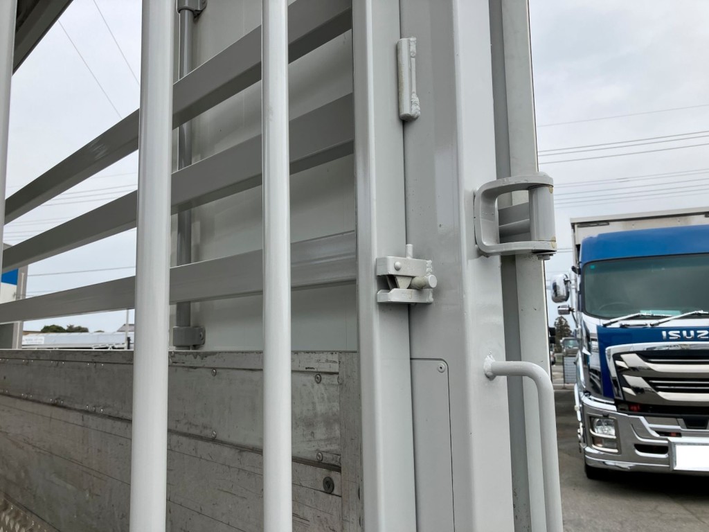 いすゞ フォワード TKG-FRR90S2(2WD)の写真19