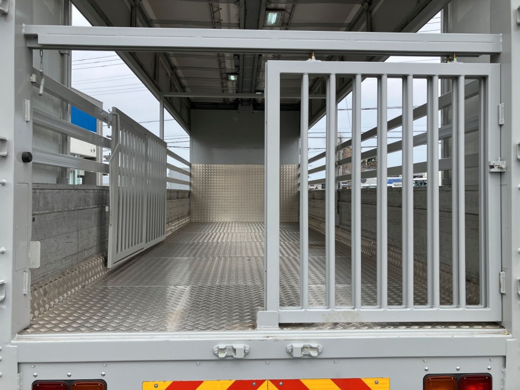 いすゞ フォワード TKG-FRR90S2(2WD)の写真20