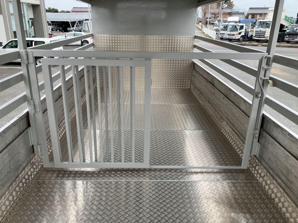 いすゞ フォワード TKG-FRR90S2(2WD)の写真23