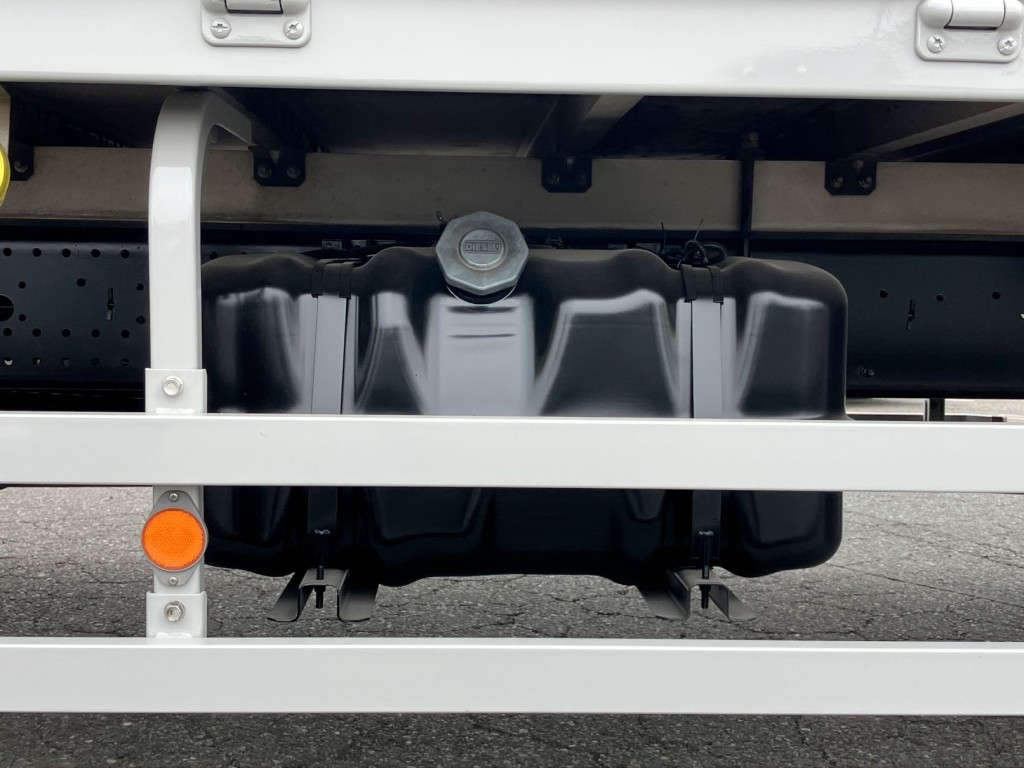 燃料タンクは100Lです。|いすゞ フォワード TKG-FRR90S2(2WD)の写真32