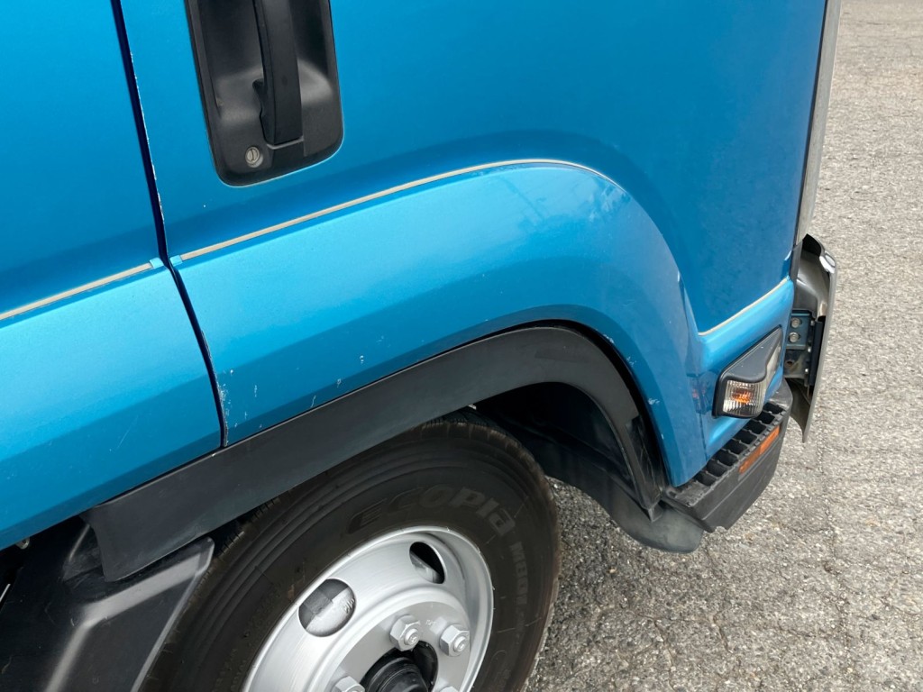 運転席側ドアフェンダーに小傷があります。|いすゞ フォワード TKG-FRR90S2(2WD)の写真46