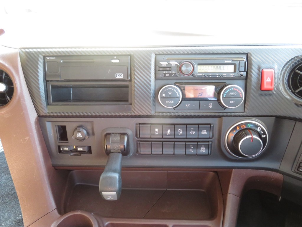 日野 プロフィア 2DG-FW1AHJの写真22