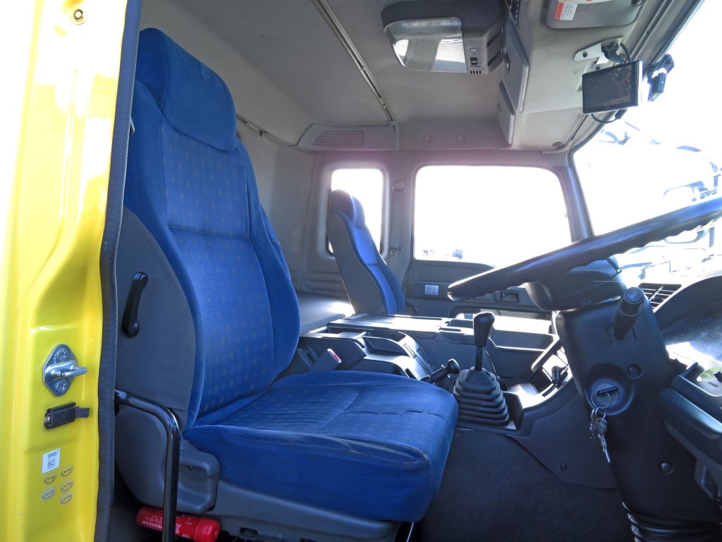 いすゞ ギガ LKG-CYJ77Aの写真6