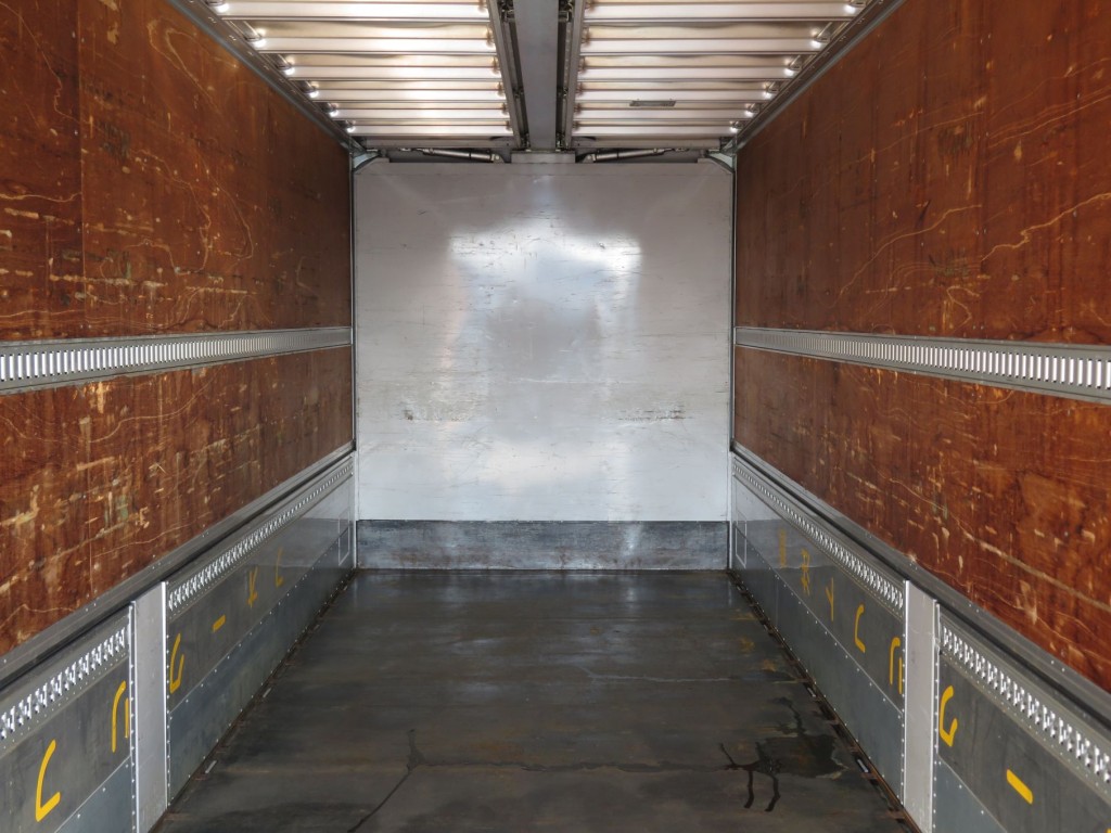 いすゞ ギガ LKG-CYJ77Aの写真9