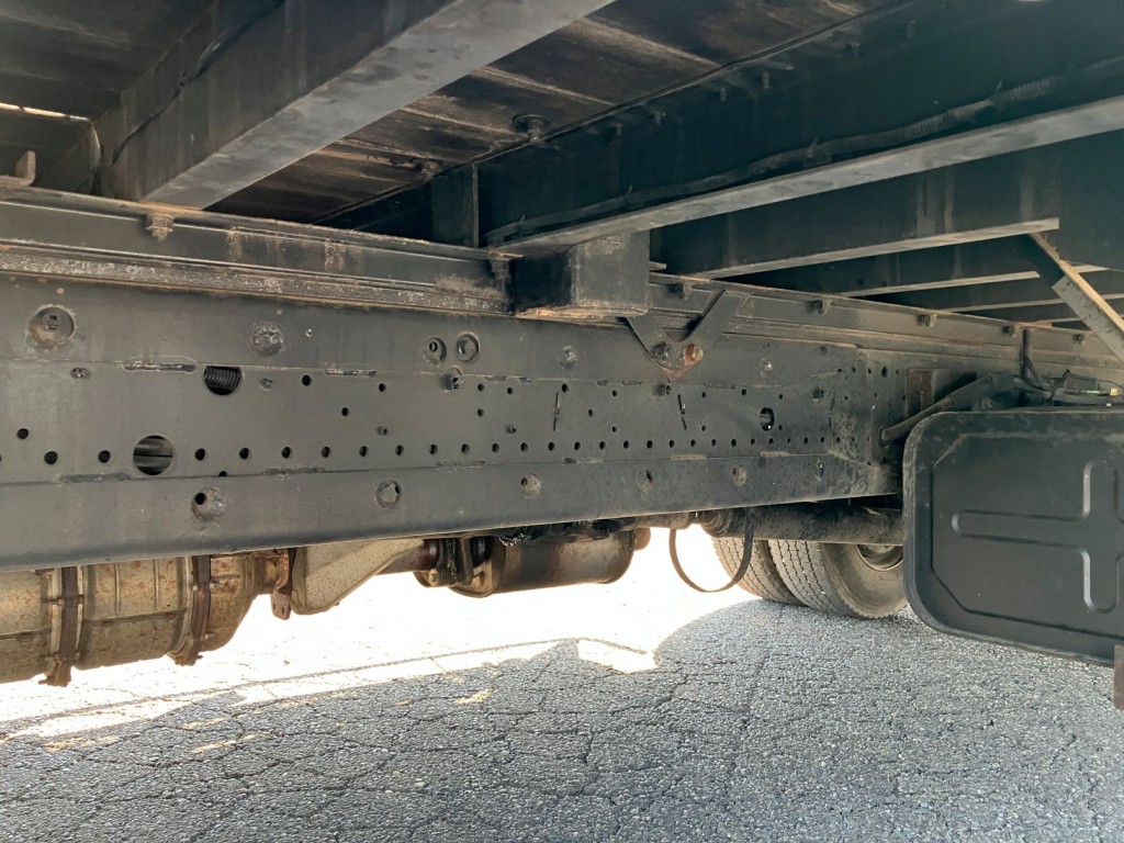 シャシとネタの状態です。ネタは鉄製です|いすゞ フォワード PKG-FSR34S2の写真7